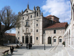 En el lugar donde estaba la casa de la santa en Ávila se construyó en el siglo XVII el Convento de Santa Teresa.[38]