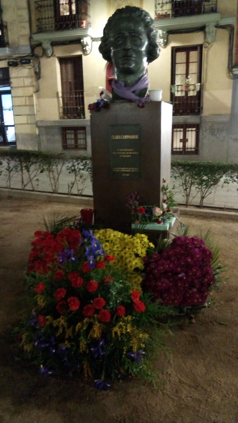Busto de Clara Campoamor en la plaza Guardias de Corps de Madrid.